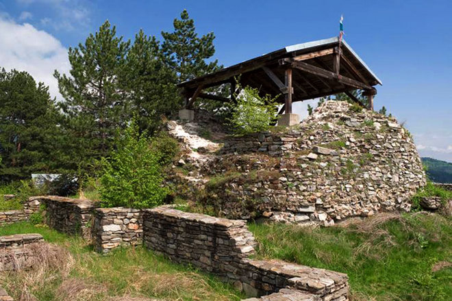 Крепостта Цепина