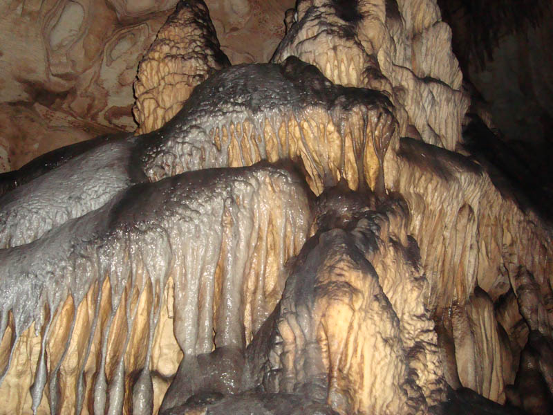 Пещера Лепеница